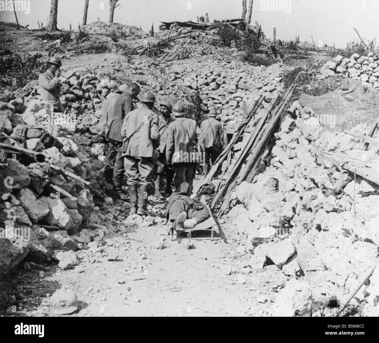 2 G55 F1 1916 18 E WWI campo francese Hosptial Thiaumont storia della prima guerra mondiale in Francia una guerra di trincea vicino a Verdun francese ospedale da campo a Th Foto Stock