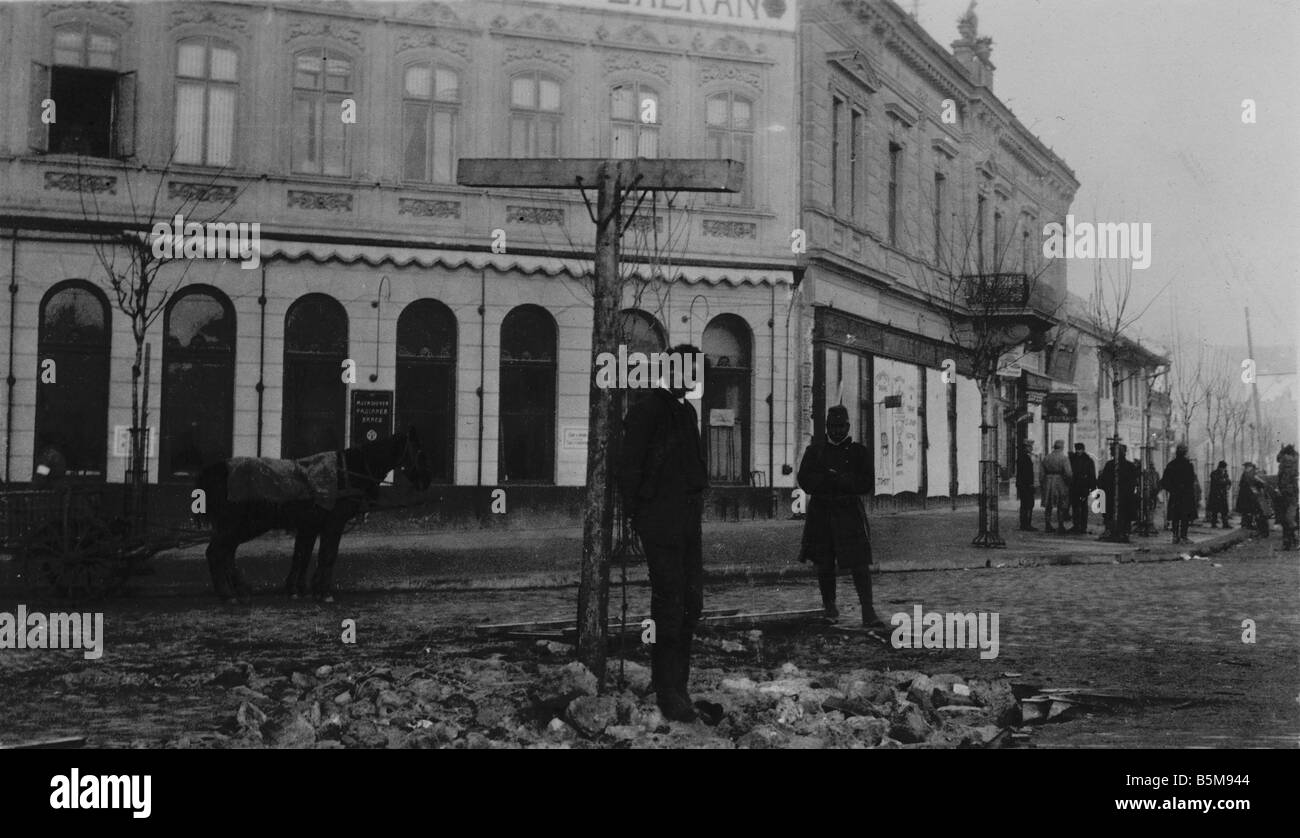 2 G55 O1 1916 14 impiccato civili di fronte orientale della prima guerra mondiale la storia la Prima Guerra Mondiale sul fronte orientale un civile impiccato da soldati austriaci Foto Stock