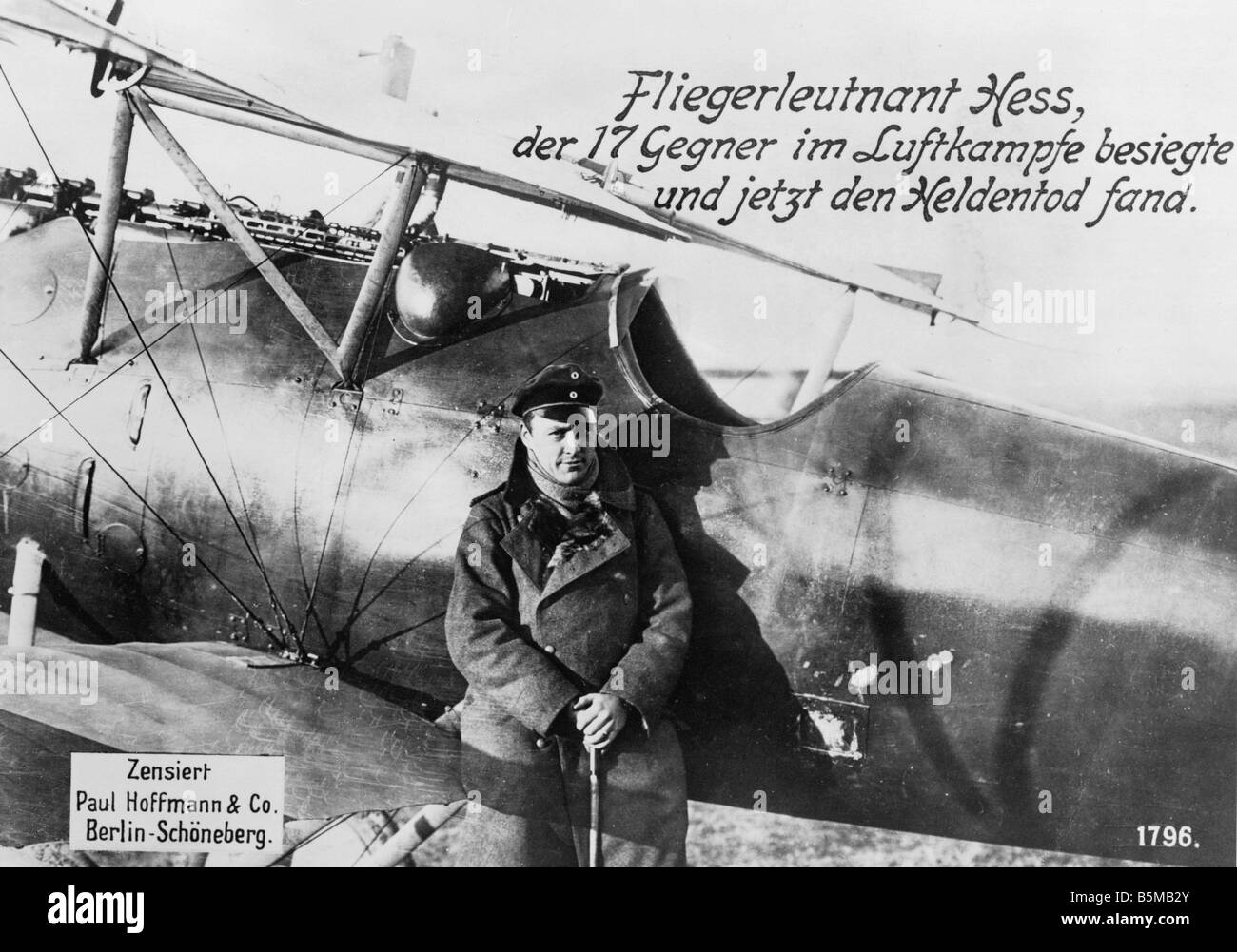 I Guerra Mondiale 1914 Aviazione Militare della Prima Guerra Mondiale tenente volo Hess davanti al suo piano Foto Paolo Hoffmann Foto Stock