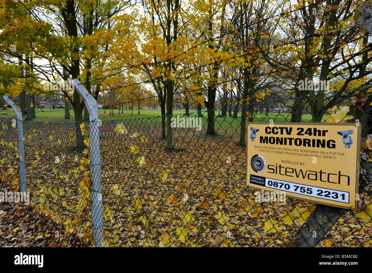 Sicurezza firma sulla riga in corrispondenza del sito di un potenziale nuovo eco città 'Media' Quinton vicino a lunga Marston Warwickshire Foto Stock
