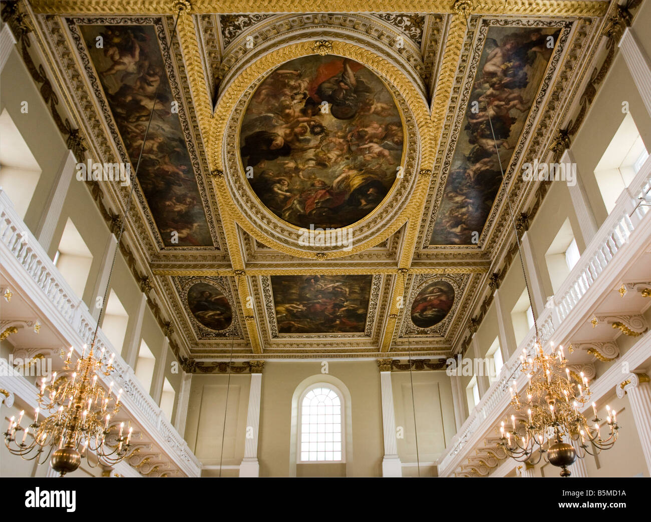 Il soffitto dipinto la Banqueting House di Whitehall Londra Inghilterra.Il solo superstite in situ di un soffitto dipinto di Peter Paul Rubens Foto Stock