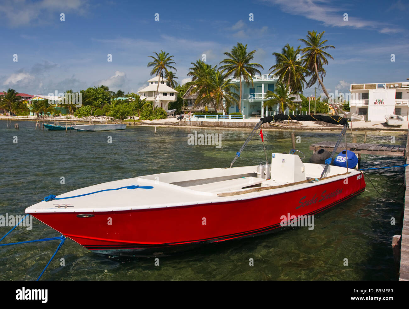 CAYE CAULKER BELIZE - barca al dock. Foto Stock