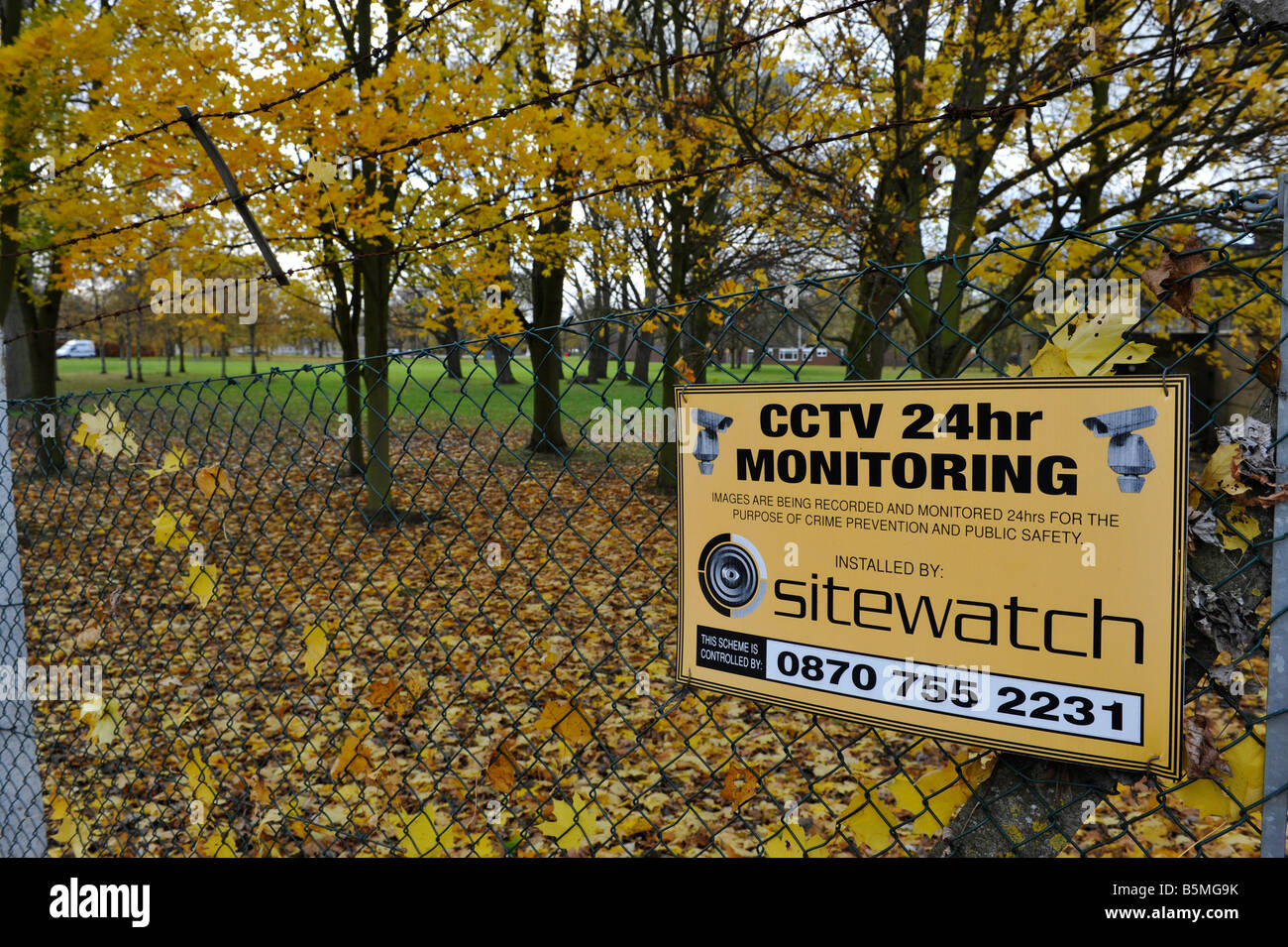 Sicurezza firma sulla riga in corrispondenza del sito di un potenziale nuovo eco città 'Media' Quinton vicino a lunga Marston Warwickshire Foto Stock