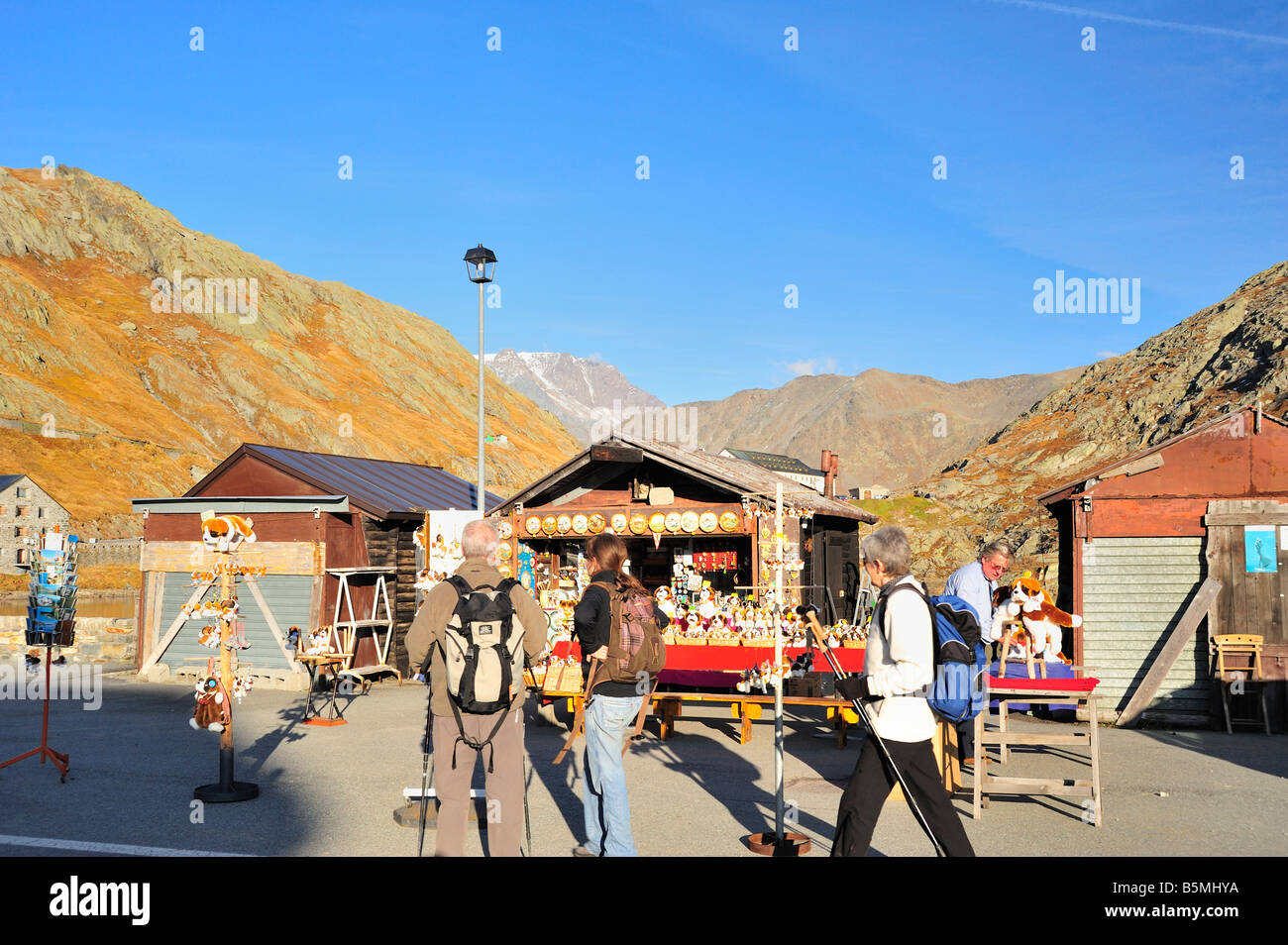 Gran San Bernardo, il confine fra Svizzera e Italia Foto Stock