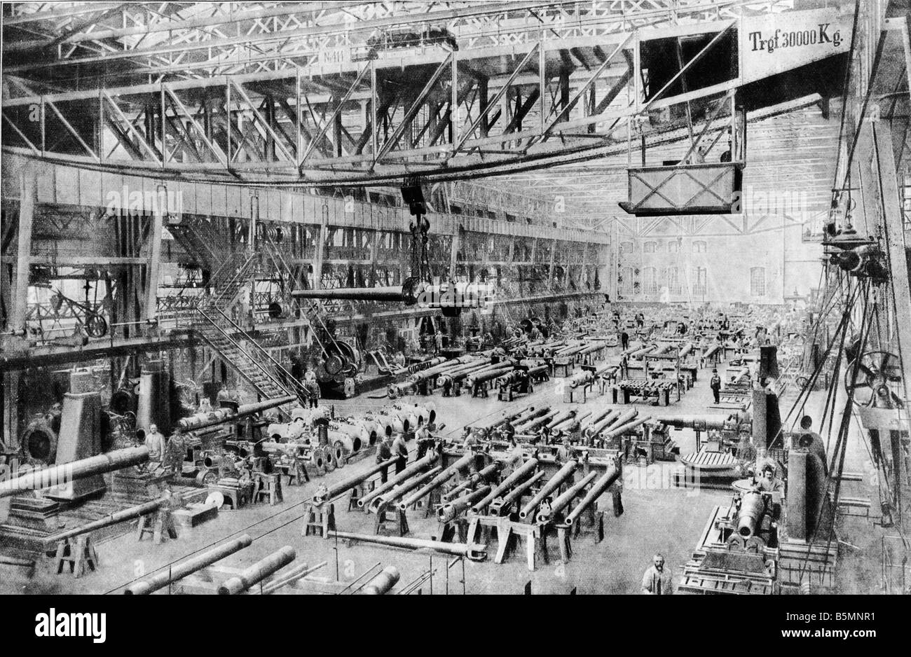 5 E2 I1 1914 e la produzione di armamenti a Krupp c 1914 Essen Friedrich Krupp AG vista interna della produzione degli armamenti foto c 1914 Foto Stock