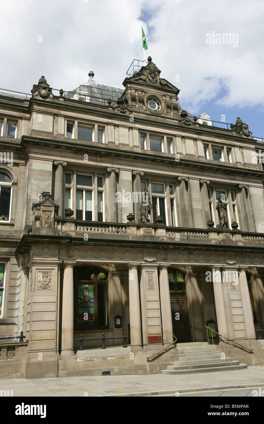 Città di Nottingham, Inghilterra. Ingresso principale della Verity & Hunt progettato Nottingham la Guildhall, in Burton Street. Foto Stock