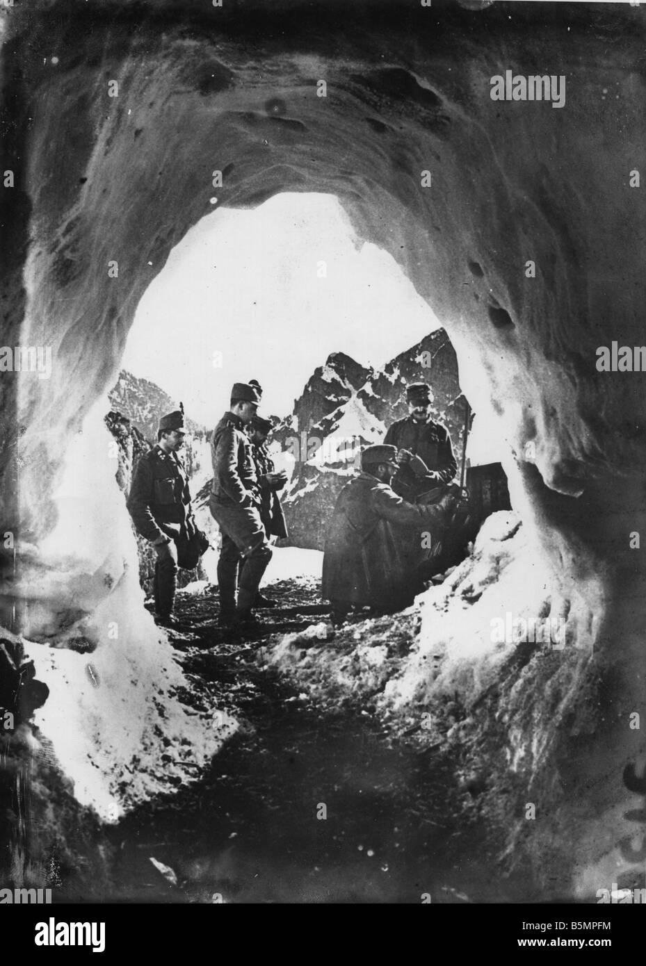 9 1915 0 0 A4 WW1 Poste Austriache nelle Dolomiti Ph Guerra Mondiale 1 Italiano anteriore posti austriaca nelle Dolomiti Austria Ungheria un Foto Stock