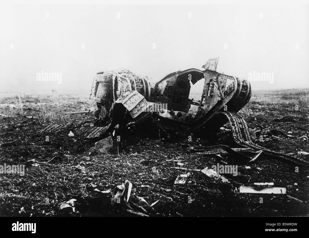 9 1917 11 20 A2 11 e distrutto serbatoio inglese Nov 1917 Guerra Mondiale 1 1914 18 Western Serbatoio anteriore battaglia di Cambrai xx 29 Novem essere Foto Stock