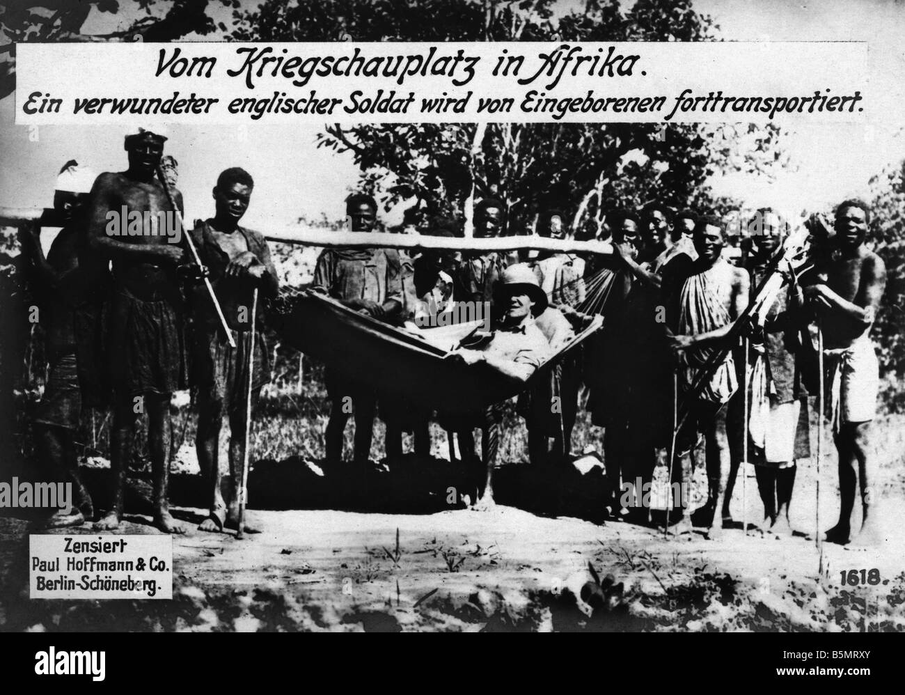 9EN 1914 0 0 A4 e trasporto del soldato inglese foto Storia britannica 1914 18 I Guerra Mondiale colonie ferito un soldato inglese Foto Stock