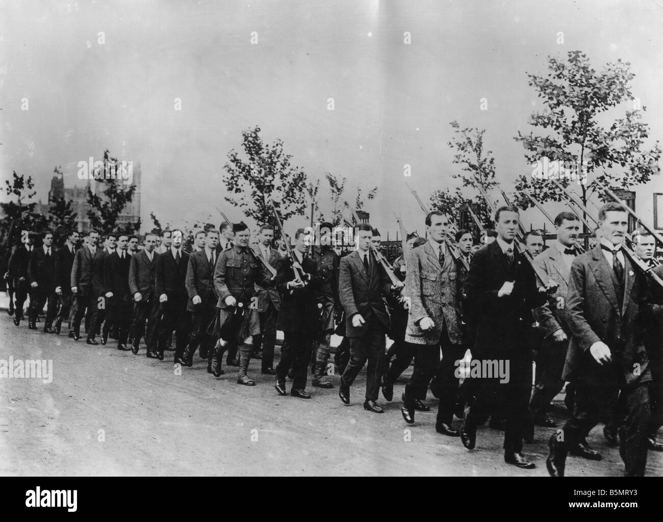 9EN 1914 8 4 A1 3 London 1914 mobilitazione reclute foto la prima guerra mondiale la Gran Bretagna entrata in guerra il 4 agosto 1914 dopo Foto Stock