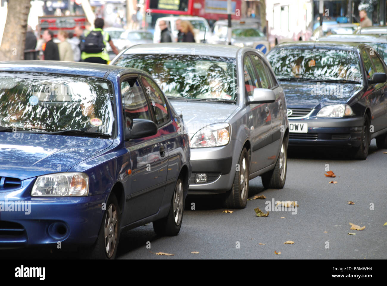 Automobili e traffico Central London Congestion Foto Stock