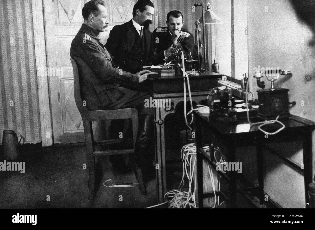 9RD 1917 12 15 A1 2 Brest Litovsk telex russo 1917 Grande guerra 1914 18 Armistizio di Brest Litovsk tra Russia e Germania 15 Foto Stock 9RD 1917 12 15 A1 2 Brest Litovsk telex russo 1917 Grande guerra 1914 18 Armistizio di Brest Litovsk tra Russia e Germania 15 Foto Stock