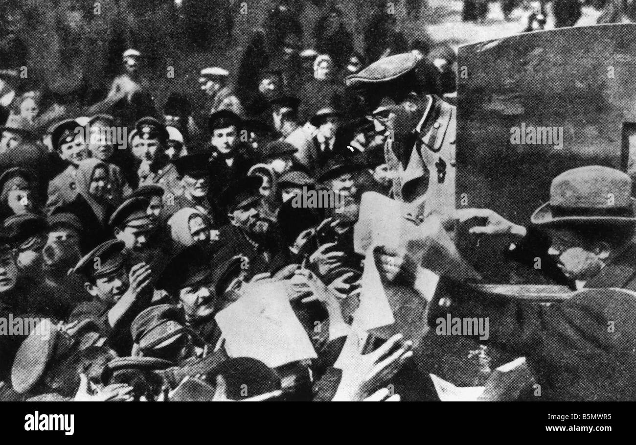 La Rivoluzione di febbraio distrib di volantini 12 Marzo 27 Feb old style 1917 Distribuzione di volantini di governo Fotografia Foto Stock