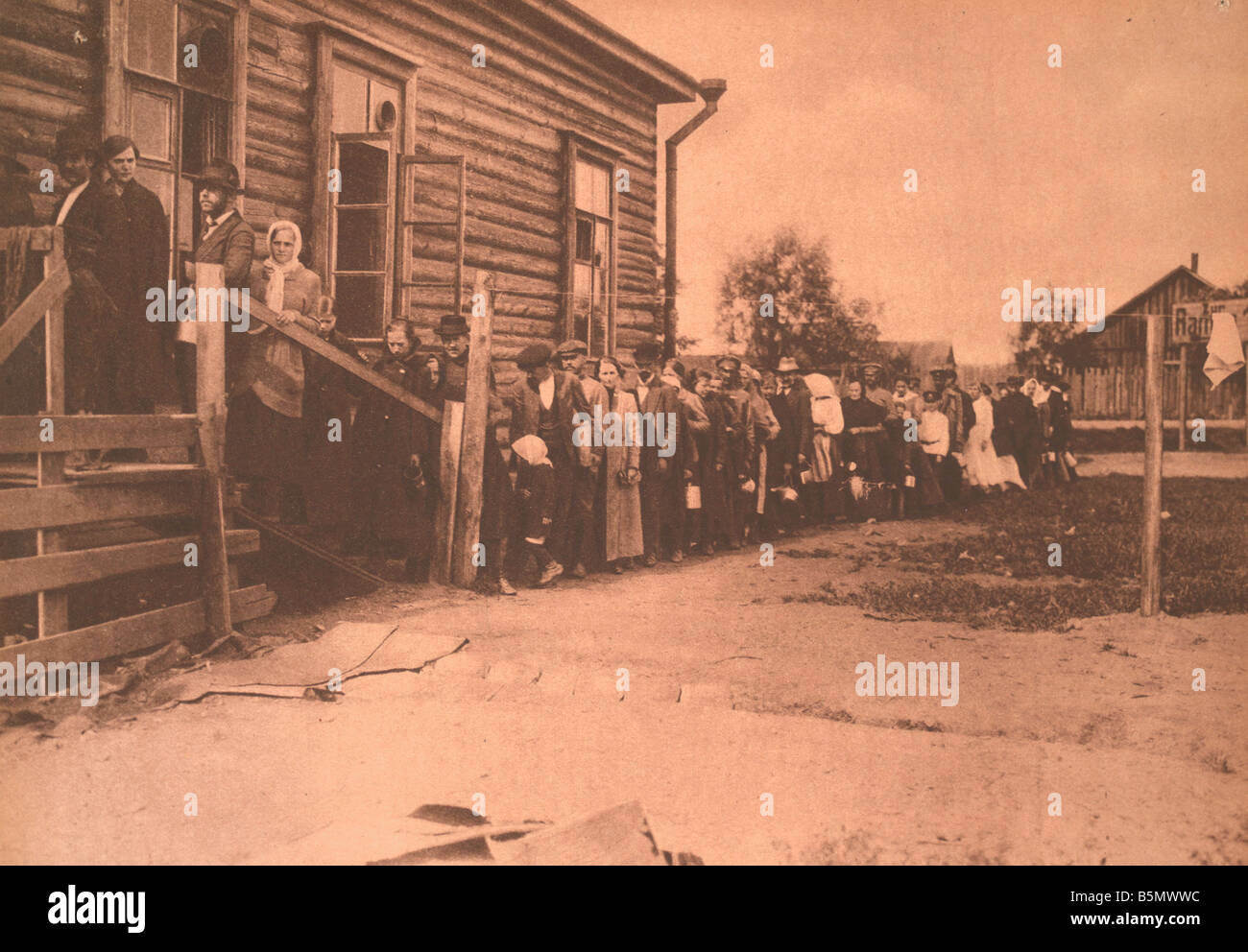 9RD 1918 0 0 A3 e ritorno di Russ emigranti 1917 Guerra Mondiale 1 1914 18 Russia Ritorno di emigrati russi al loro ritorno a casa e Foto Stock