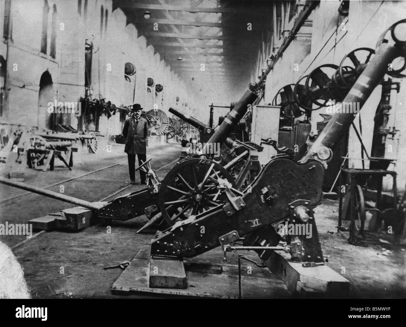 9TK 1916 0 0 A1 4 fabbriche di armi alla Turchia Autunno 1916 Storia della Turchia Guerra Mondiale 1 arma il cannone e le fabbriche di munizioni estab Foto Stock