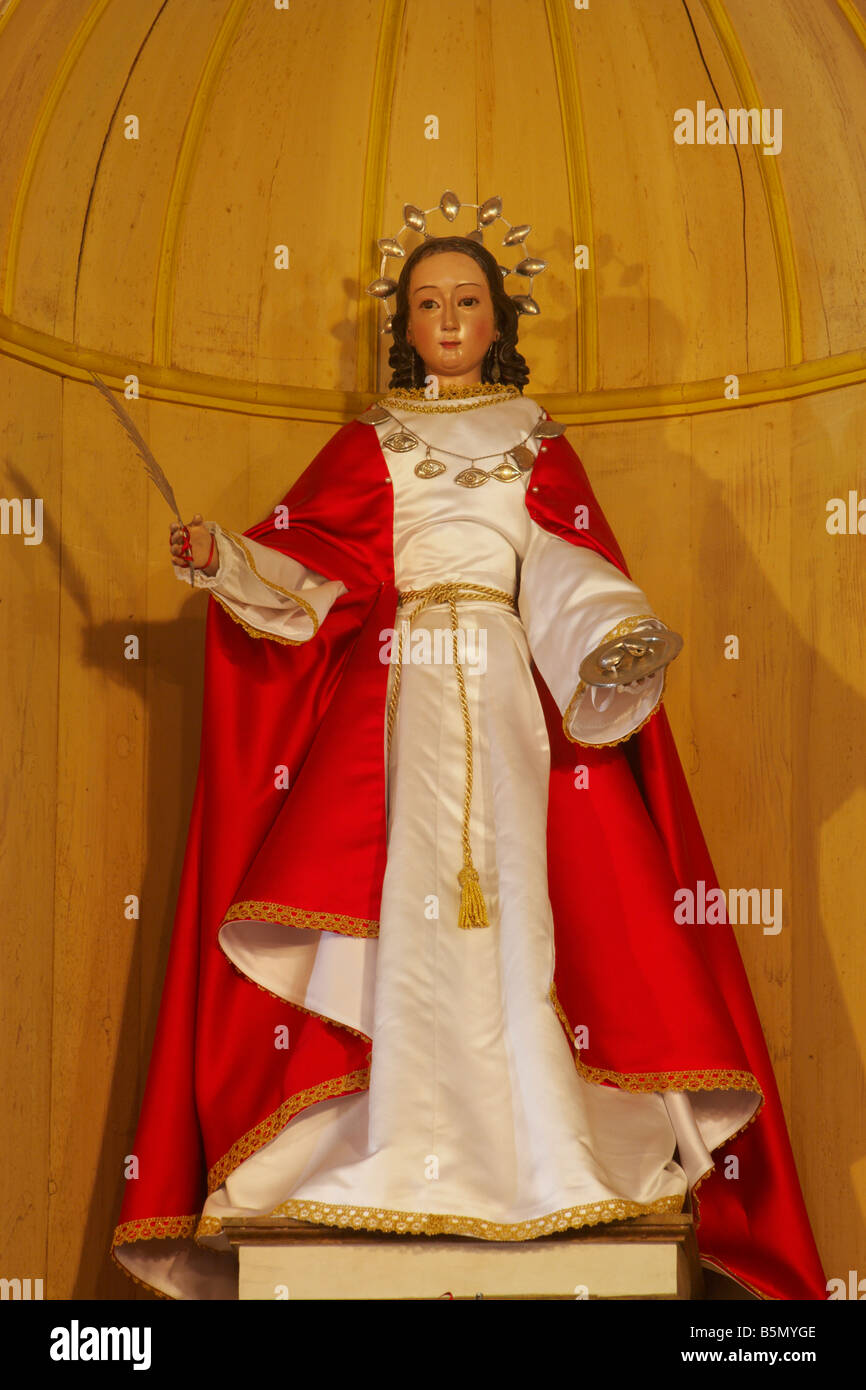 Statua di Santa Lucia, patrono degli occhi, in chiesa a Gran Canaria nelle Isole Canarie. Foto Stock