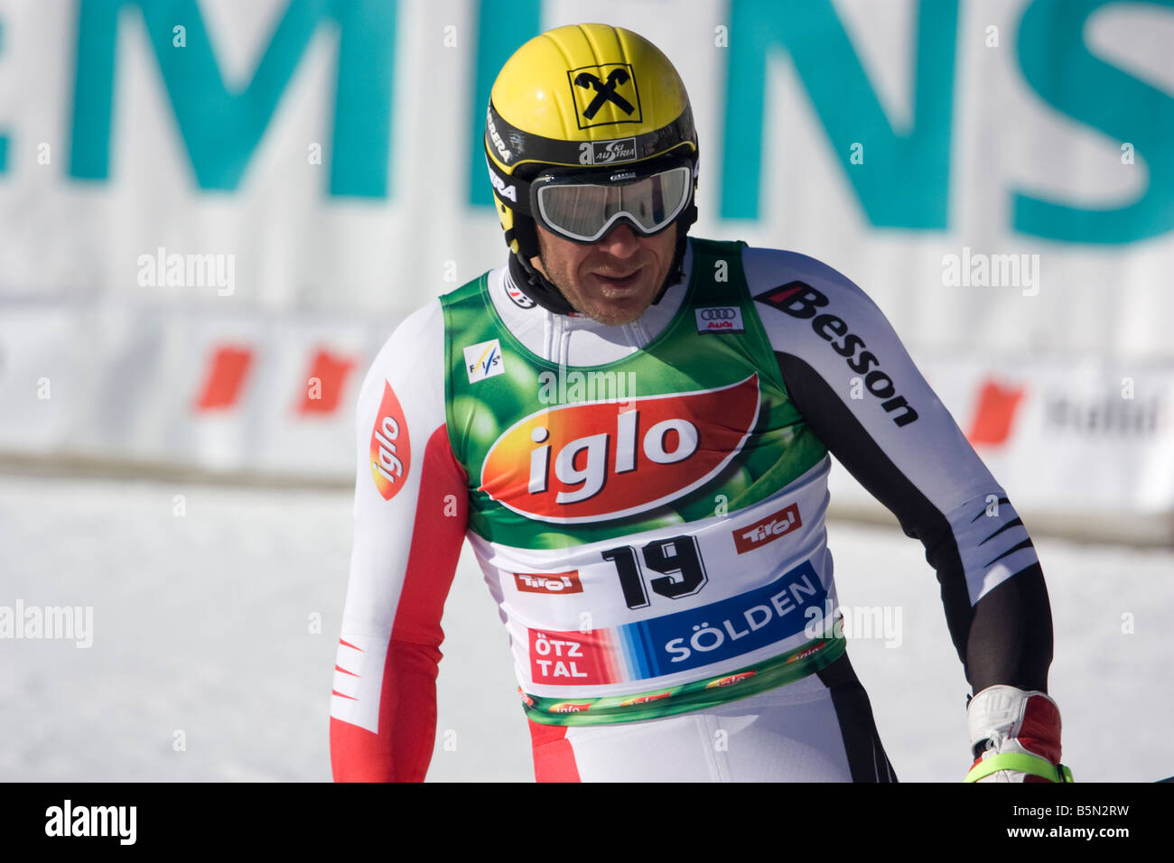 SOELDEN AUSTRIA OTT 26 Hermann Maier AUT competere nel mens slalom gigante presso il Ghiacciaio Rettenbach Foto Stock