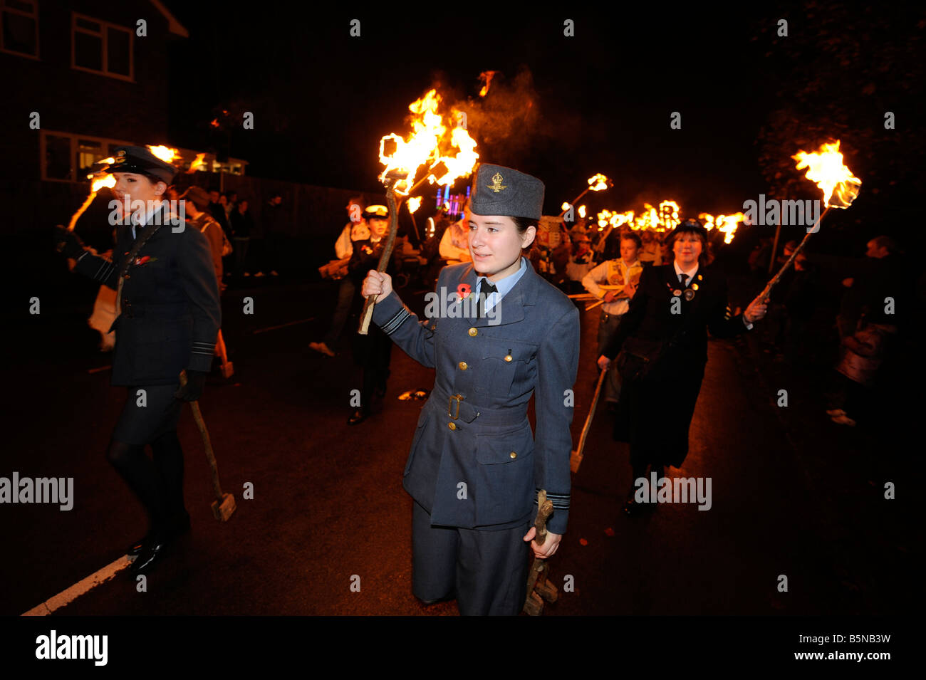 Notte dei falò celebrazioni in east hoathly nelle vicinanze del Lewes, East Sussex. Foto da Jim Holden. Foto Stock