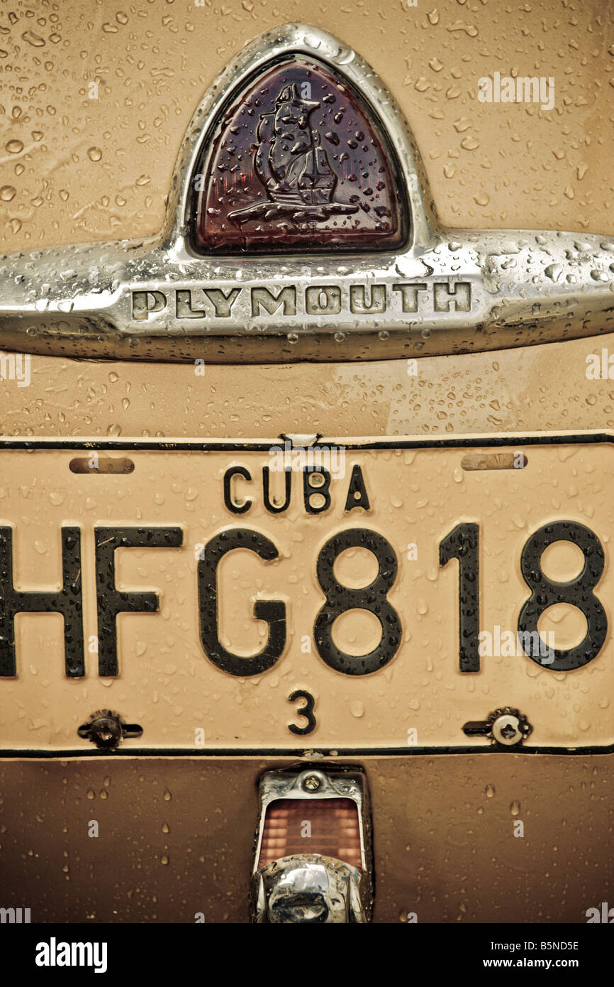 Numero di targa su una vecchia macchina americana nella Vecchia Havana Cuba Foto Stock