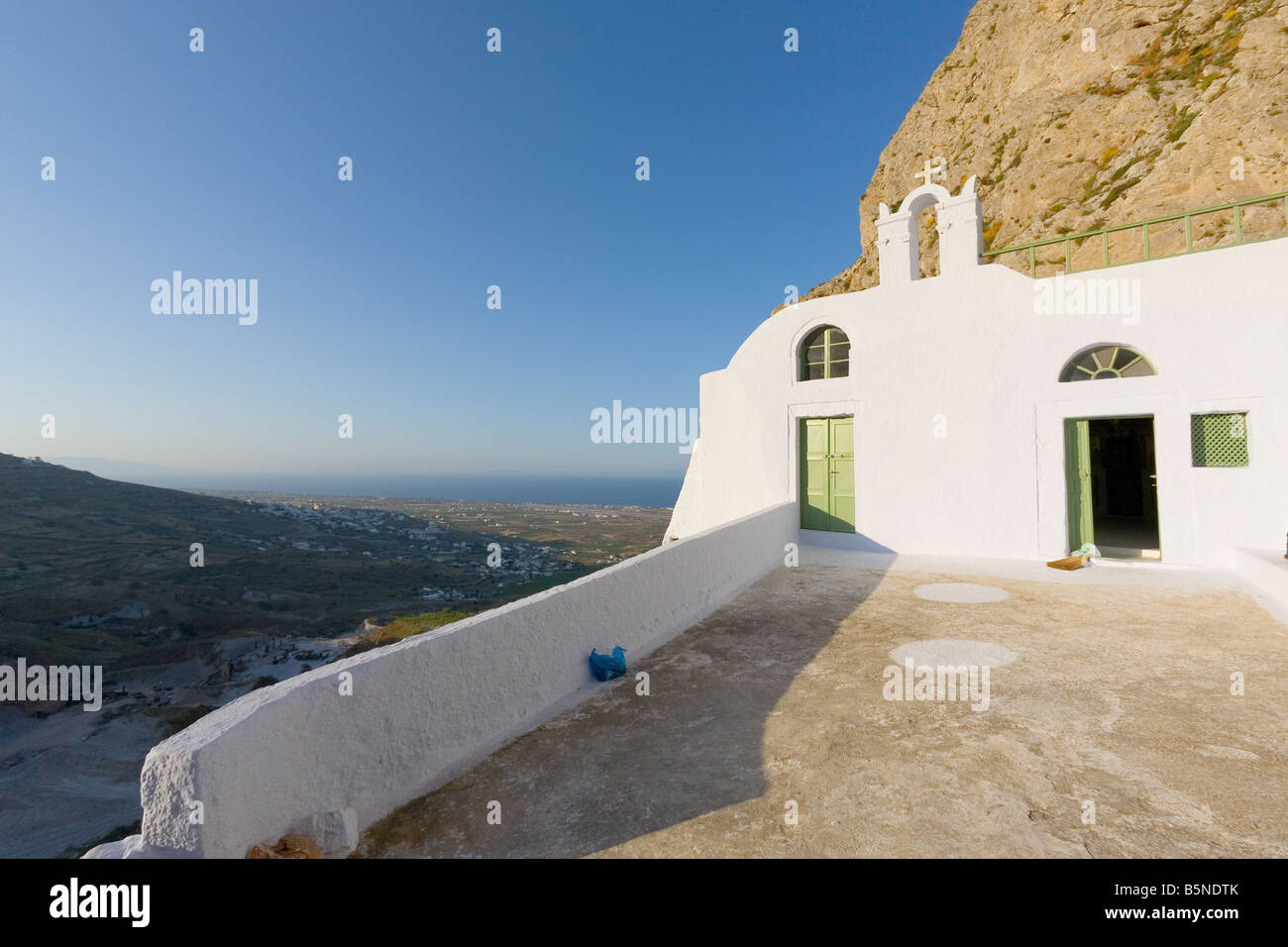 Agios Georgios cappella sulla isola di Santorini Foto Stock