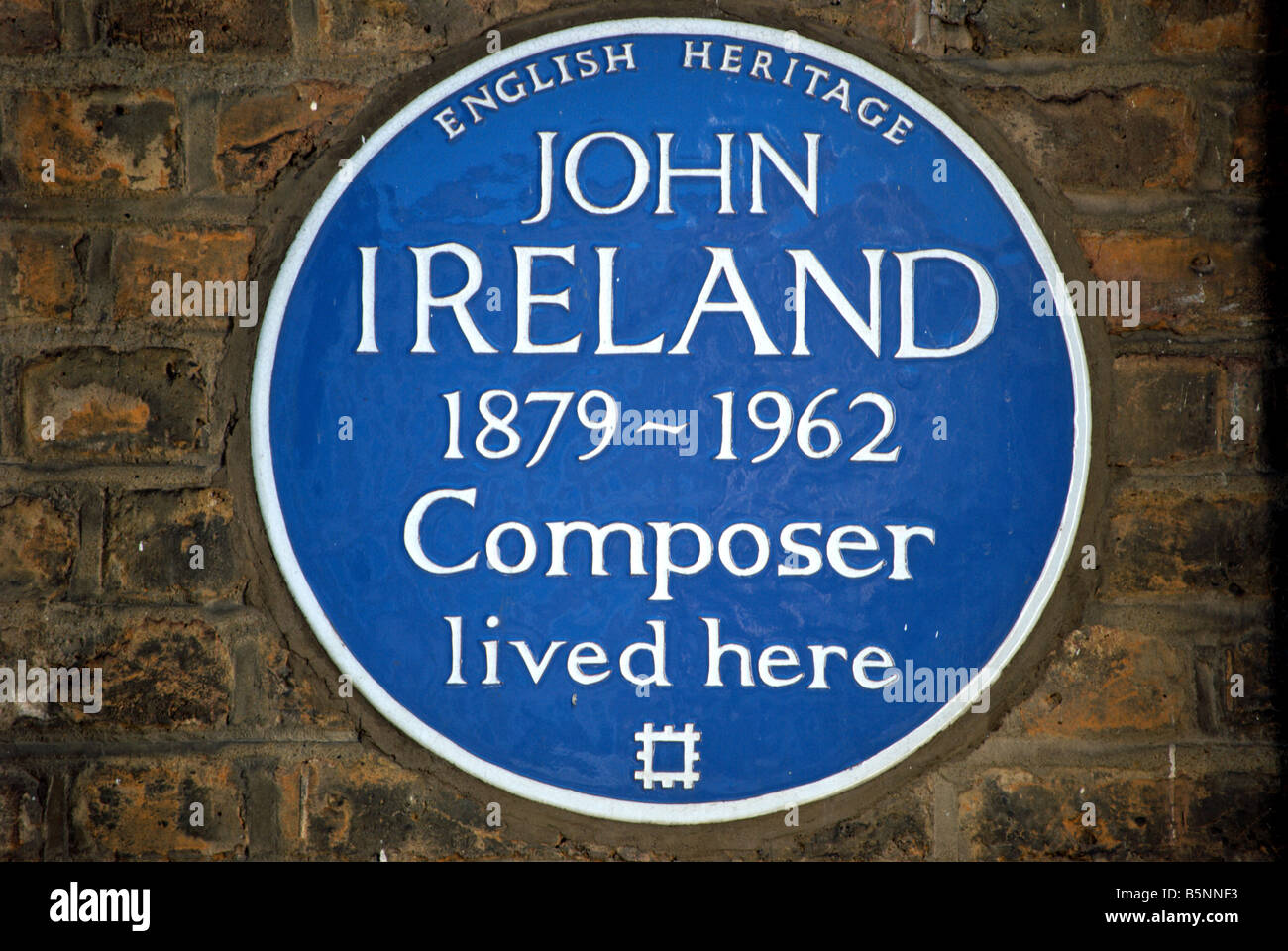 English Heritage targa blu segnando una ex casa del compositore john Irlanda, a Chelsea, Londra, Inghilterra Foto Stock