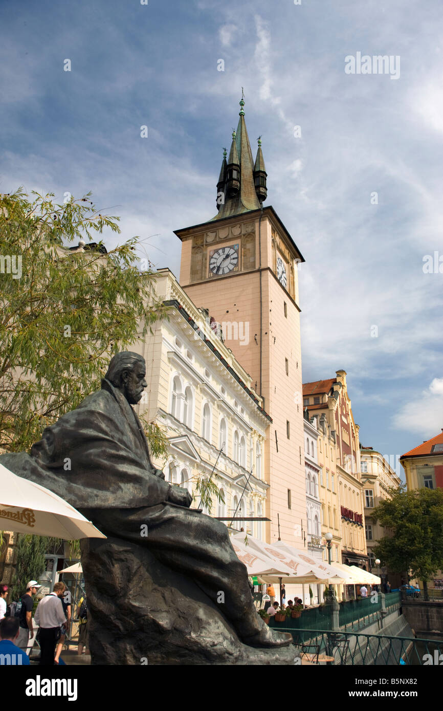 Statua Bedrich Smetana Museum CITTÀ VECCHIA Staré Mesto Praga REPUBBLICA CECA Foto Stock