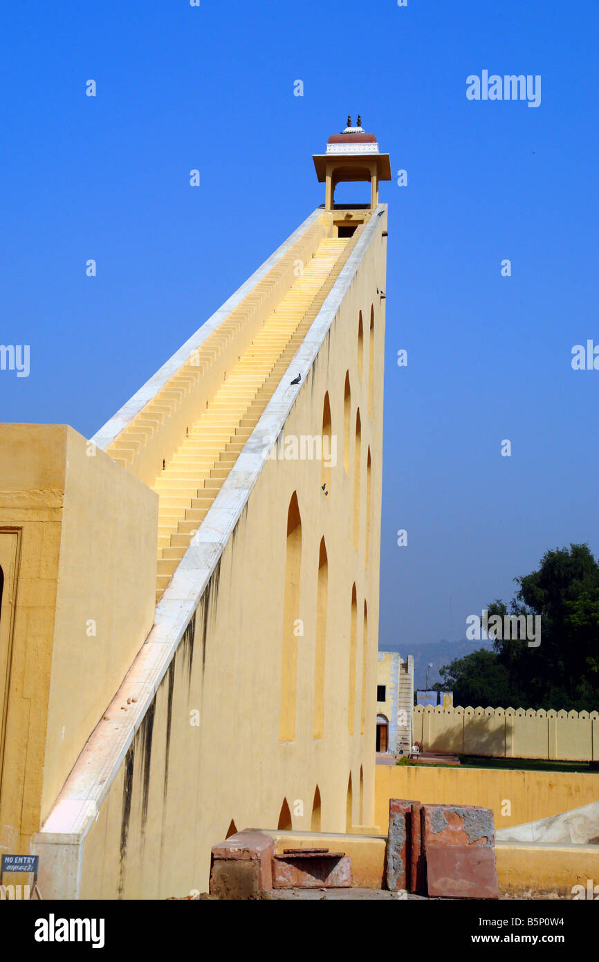 Gigantesco strumento di misurazione a Jantar Mantar royal Observatory a Jaipur, India, Foto Stock