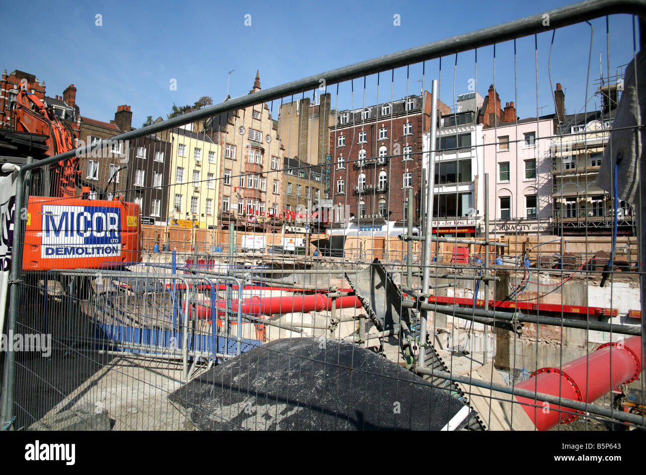 Centro svizzero di riqualificazione del sito nel cuore di Leicester Square Foto Stock