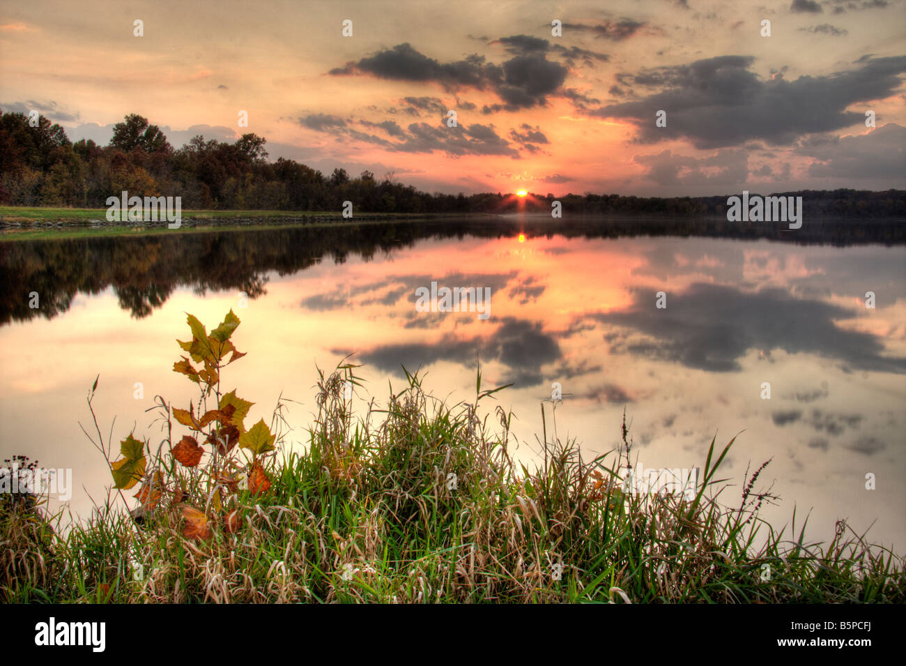 Tramonto sul lago in Missouri Foto Stock