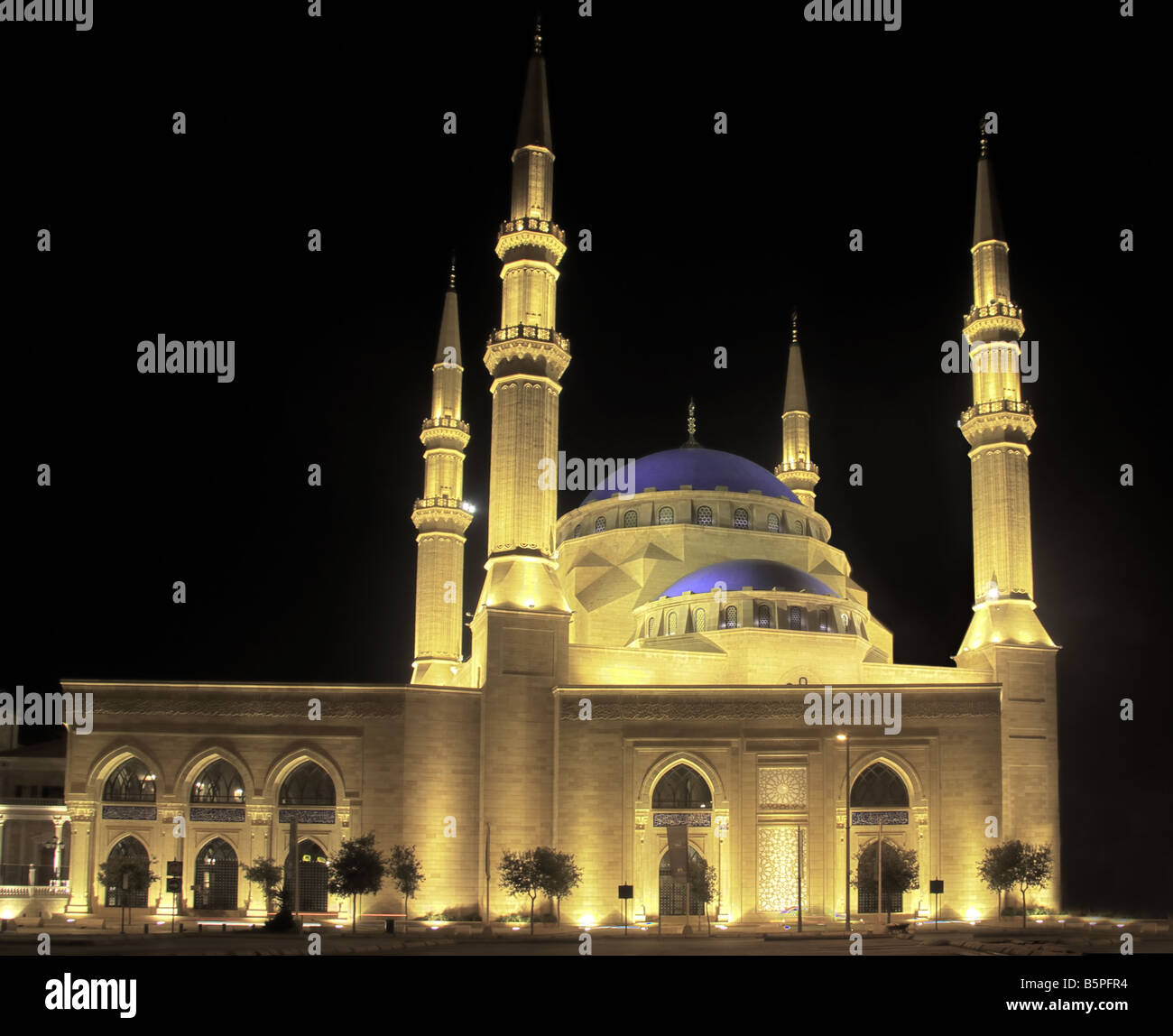 Mohammed al-Amin Moschea Blu a Beirut in Libano scattata di notte sotto luce proiettore Foto Stock