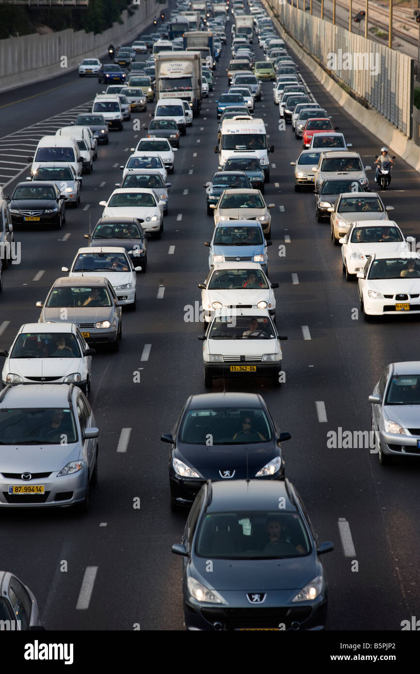 Traffico autostrada AYALON TEL AVIV ISRAELE Foto Stock