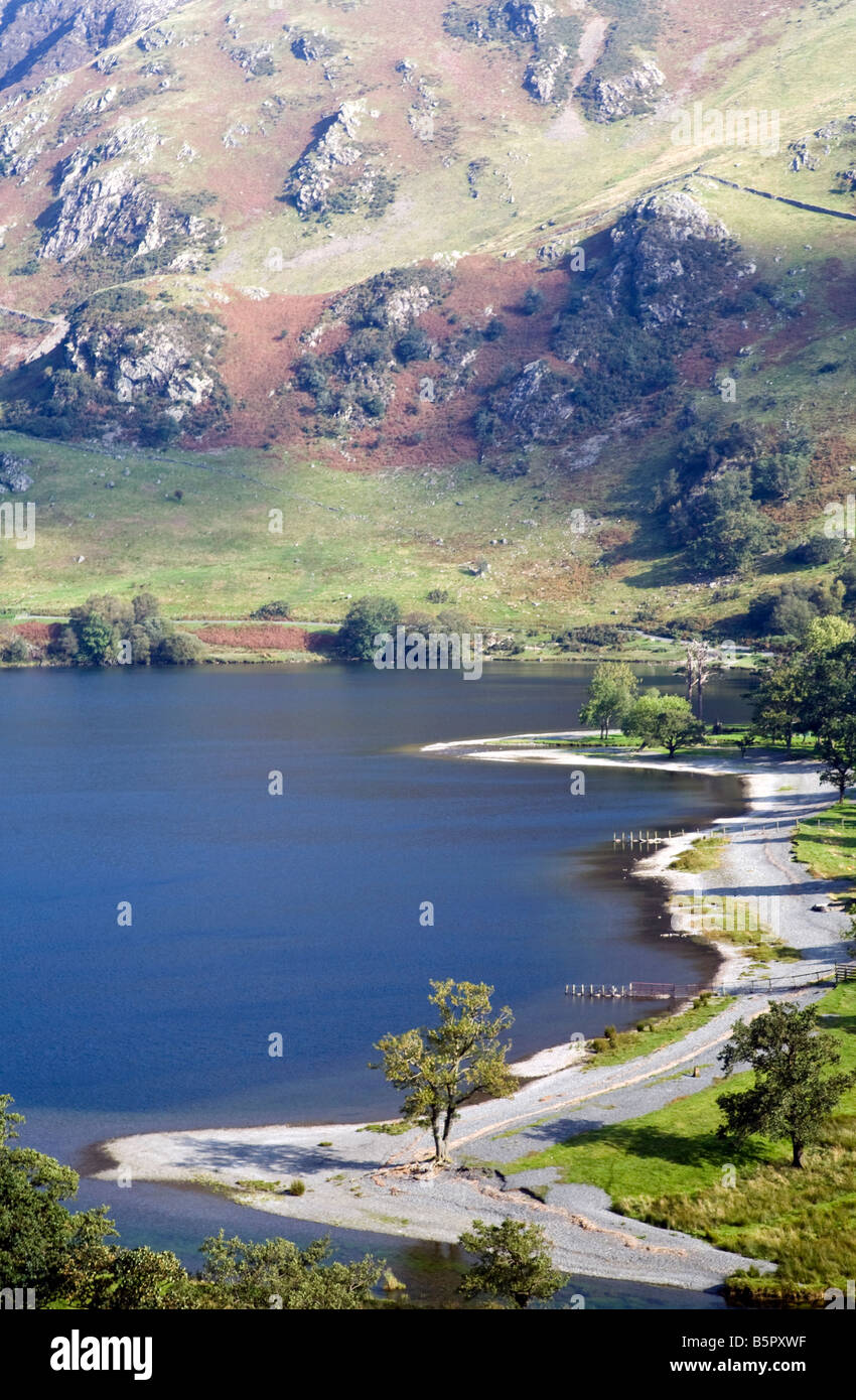 Guardando indietro verso il basso per 'Buttermere Lake' e fondo Wharnscale da 'Scarth Gap' Foto Stock