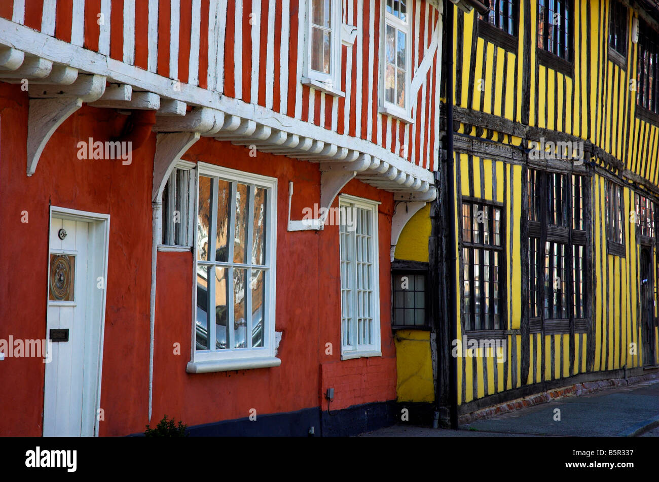 Dettagli di molto vecchi edifici colorati a Lavenham in Suffolk Foto Stock