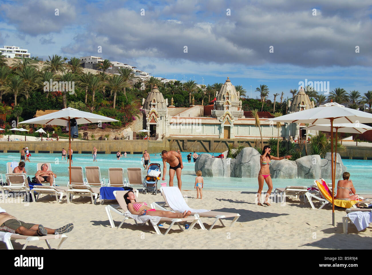 Palazzo d'onda Laguna, Siam Park Water Kingdom Theme Park, Costa Adeje, Tenerife, Isole Canarie, Spagna Foto Stock
