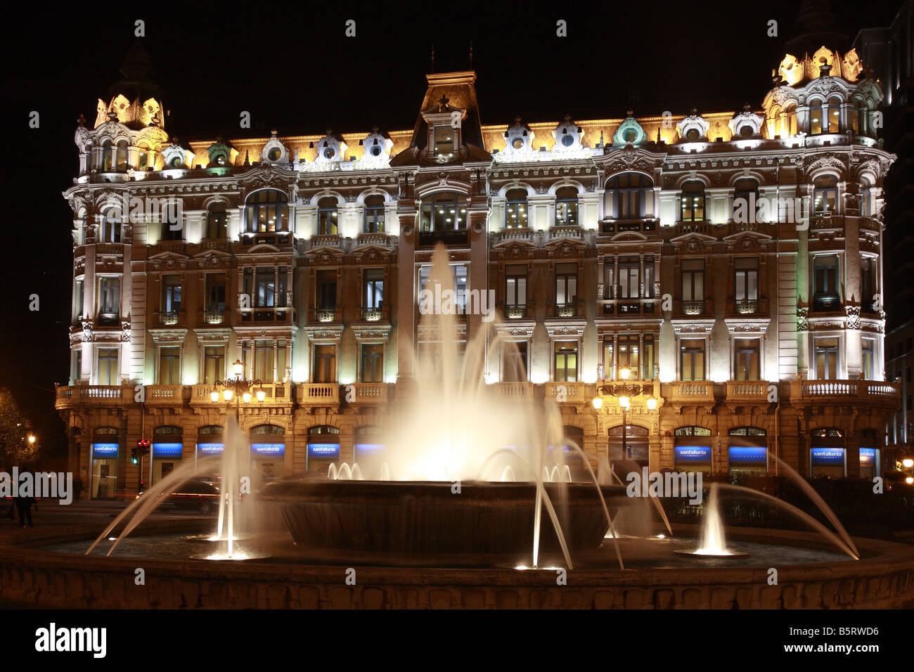 Vista da Plaza de la Escandalera Oviedo Spagna Foto Stock