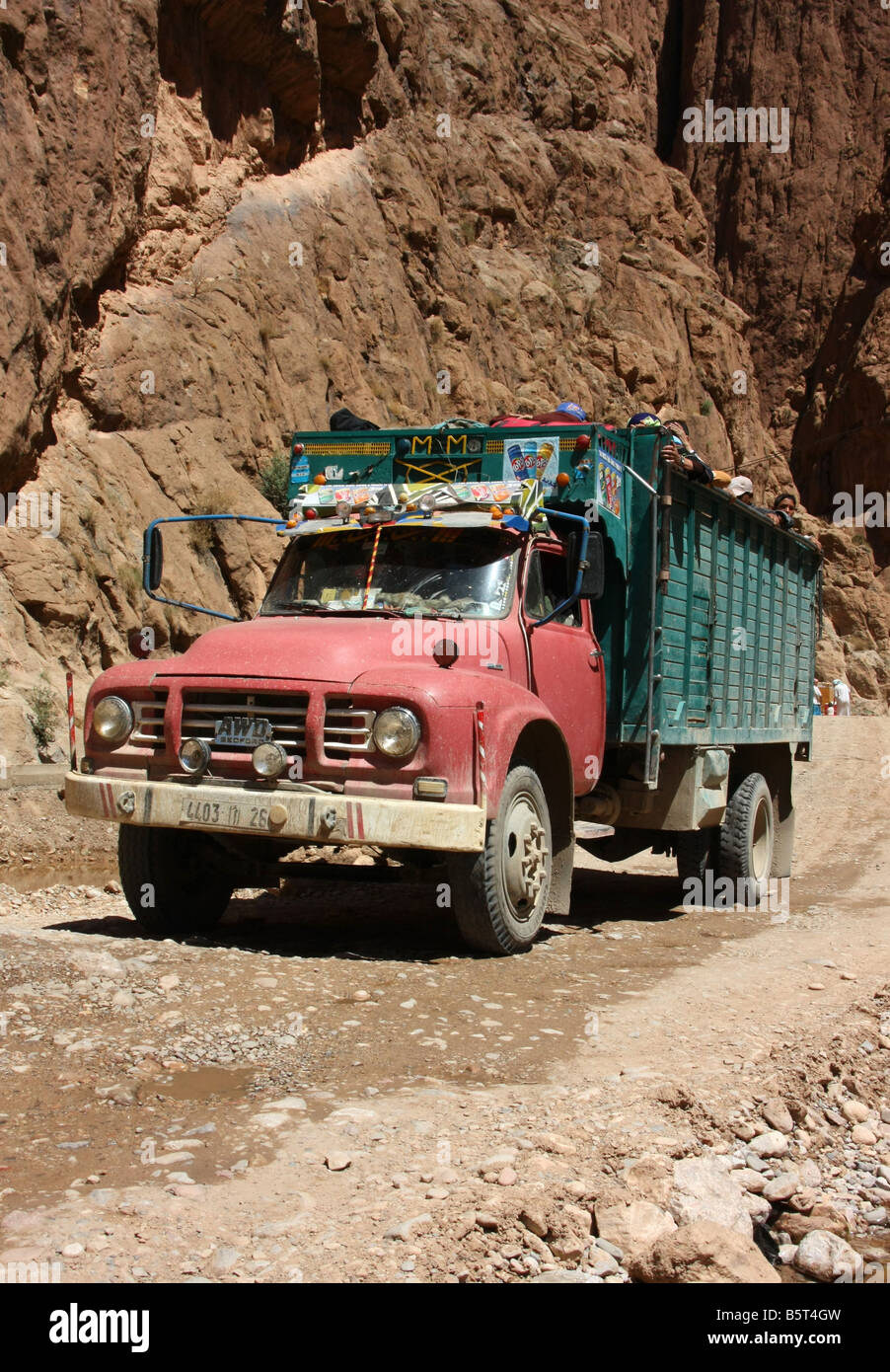 Vecchio british realizzato bedford carrello nella gola todres nelle montagne atlas marocco Foto Stock