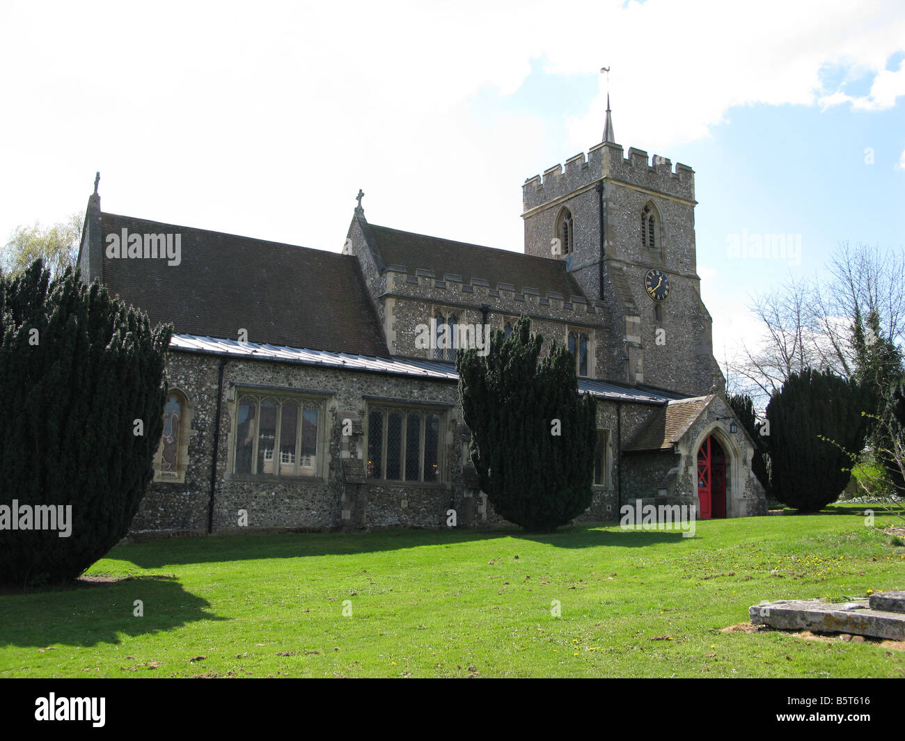 Tutti i Santi della Chiesa " King's Langley village,Hertfordshire dove Edmund de Langley è sepolto. Foto Stock