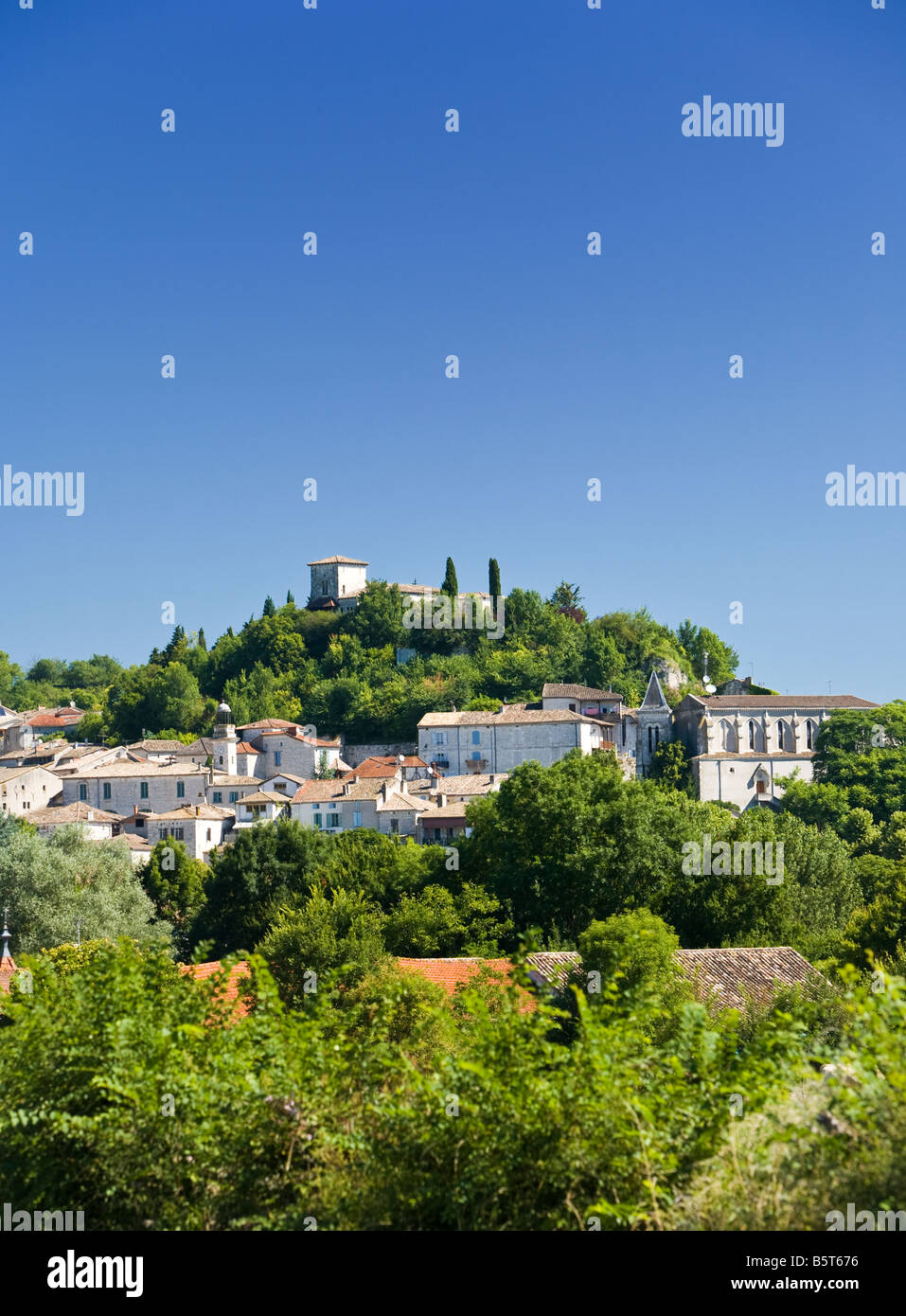La città medievale di Montaigu de Quercy in Tarn et Garonne, Francia, Europa Foto Stock