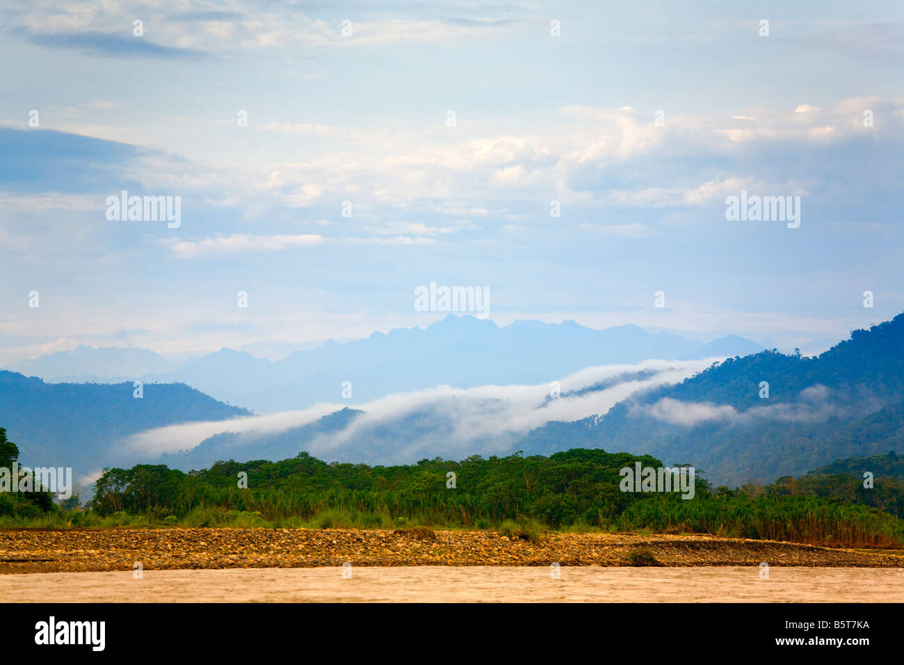 Mattina sul fiume Manu Foto Stock