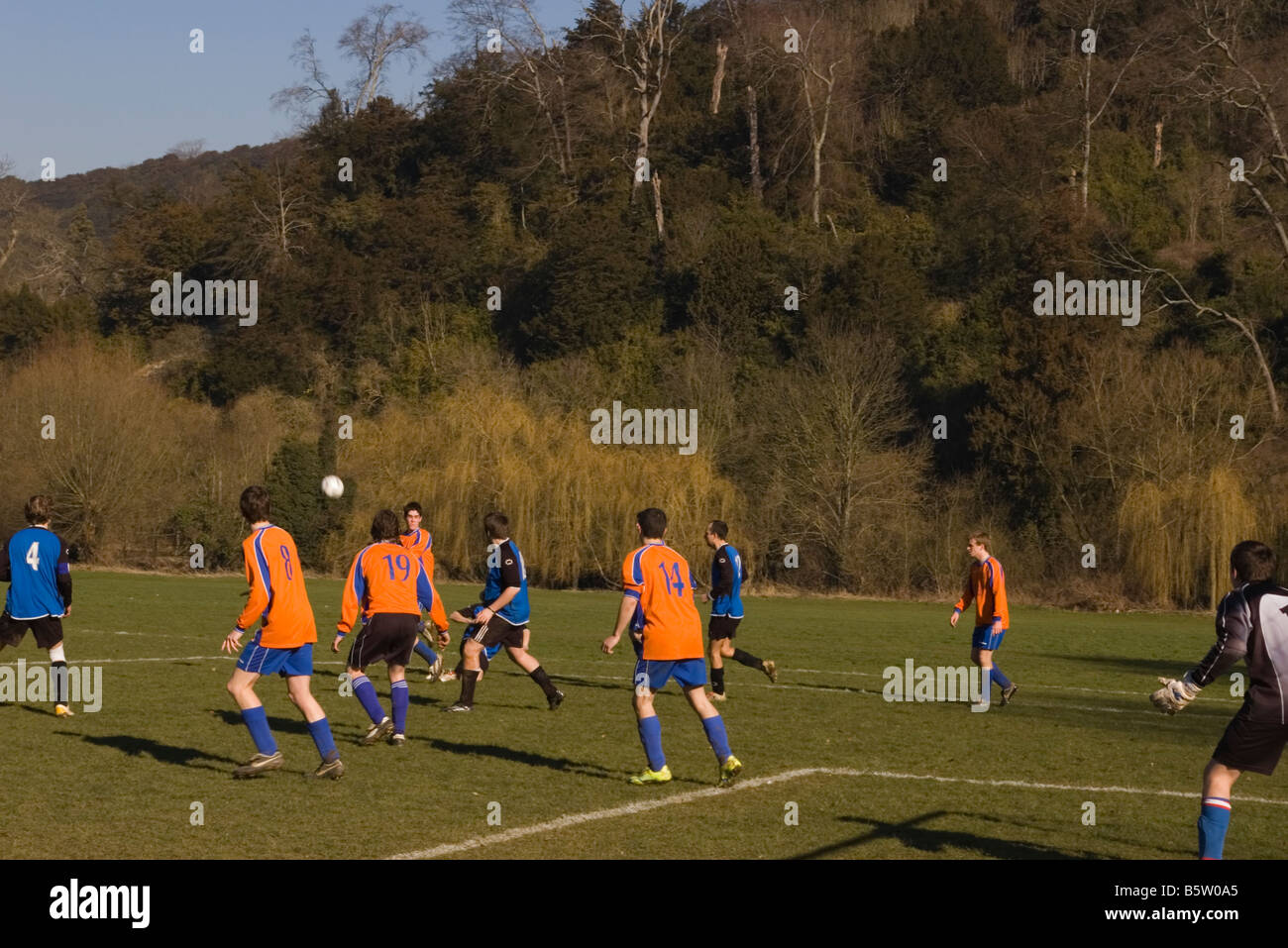 Domenica amatoriale League Football Match Foto Stock