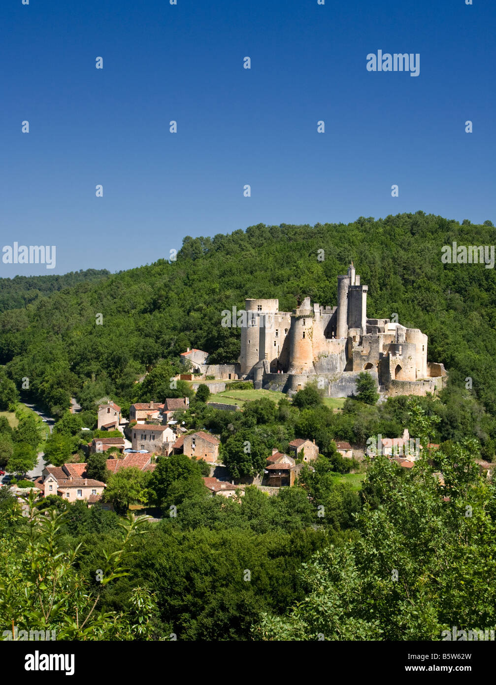 Castello di Bonaguil, castello francese di Lot et Garonne, Francia, Europa Foto Stock