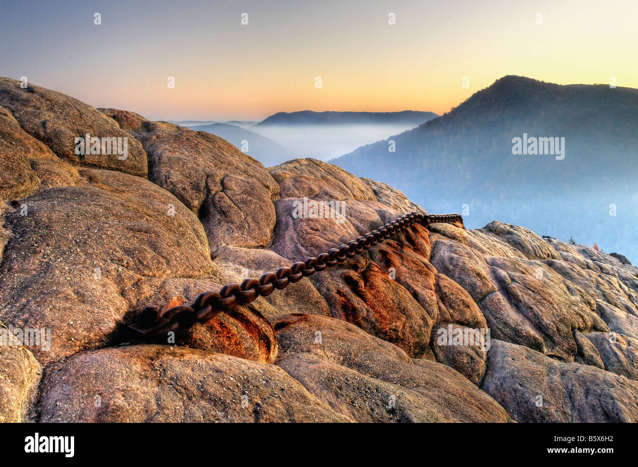 Sunrise a incatenato Rock in Pine Mountain State Park Bell County Kentucky Foto Stock