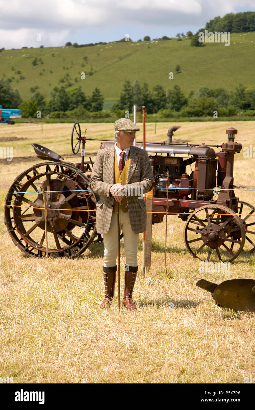 Wiltshire vapore Rally vintage Inghilterra 2008 Paese gent dando parla della campagna Foto Stock