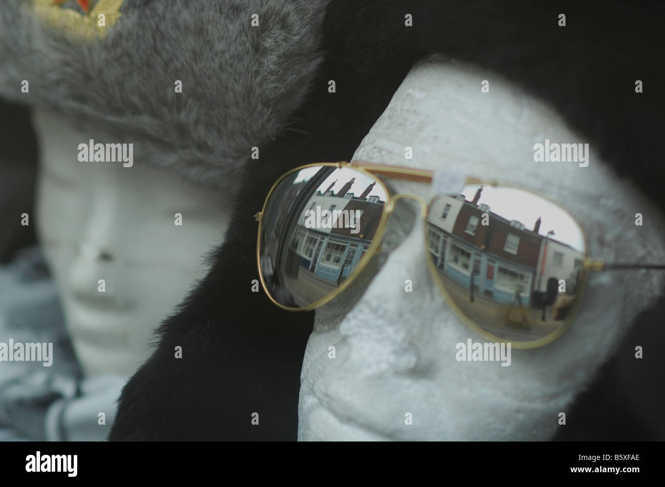 Abbigliamento invernale shop, Canterbury, nel Kent, Inghilterra Foto Stock