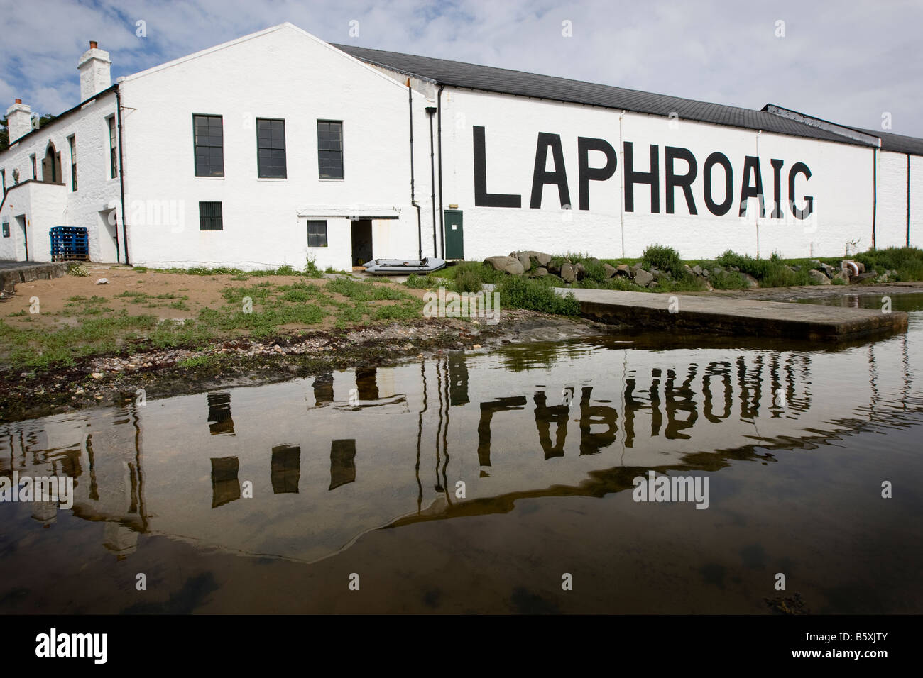Laphroaig Malt Whisky Distillery, Islay, Ebridi Interne, Scozia Foto Stock