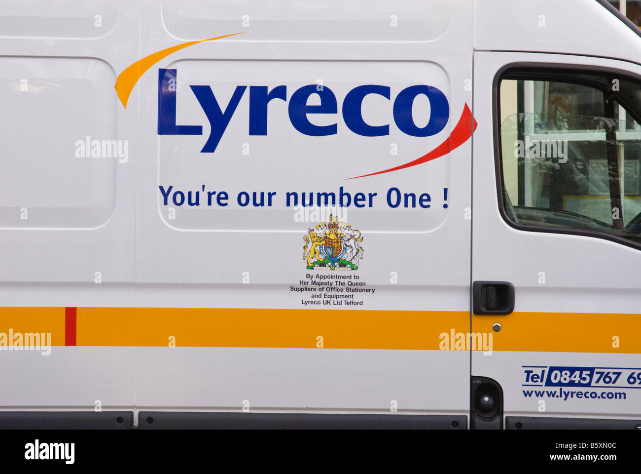 Logo sul lato del furgone Lyreco pubblicità,Fornitori di articoli di cancelleria e attrezzature,Lyreco uk ltd Foto Stock