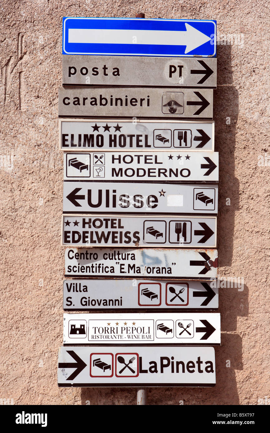 Informazioni turistiche di segni, Erice, in Sicilia Foto Stock