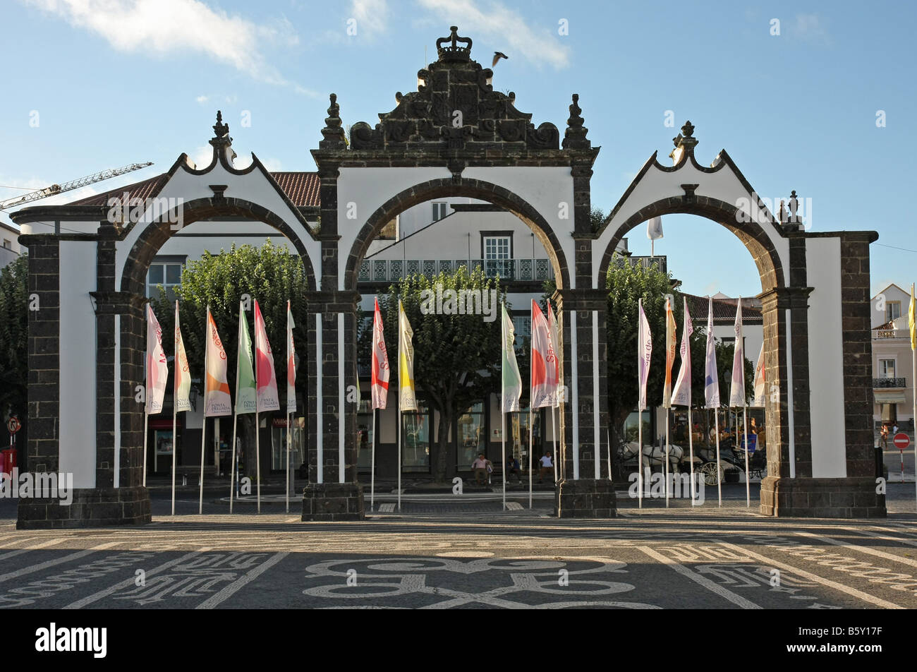 Le porte della città di Ponta Delgada, São Miguel, Azzorre, Portogallo Foto Stock