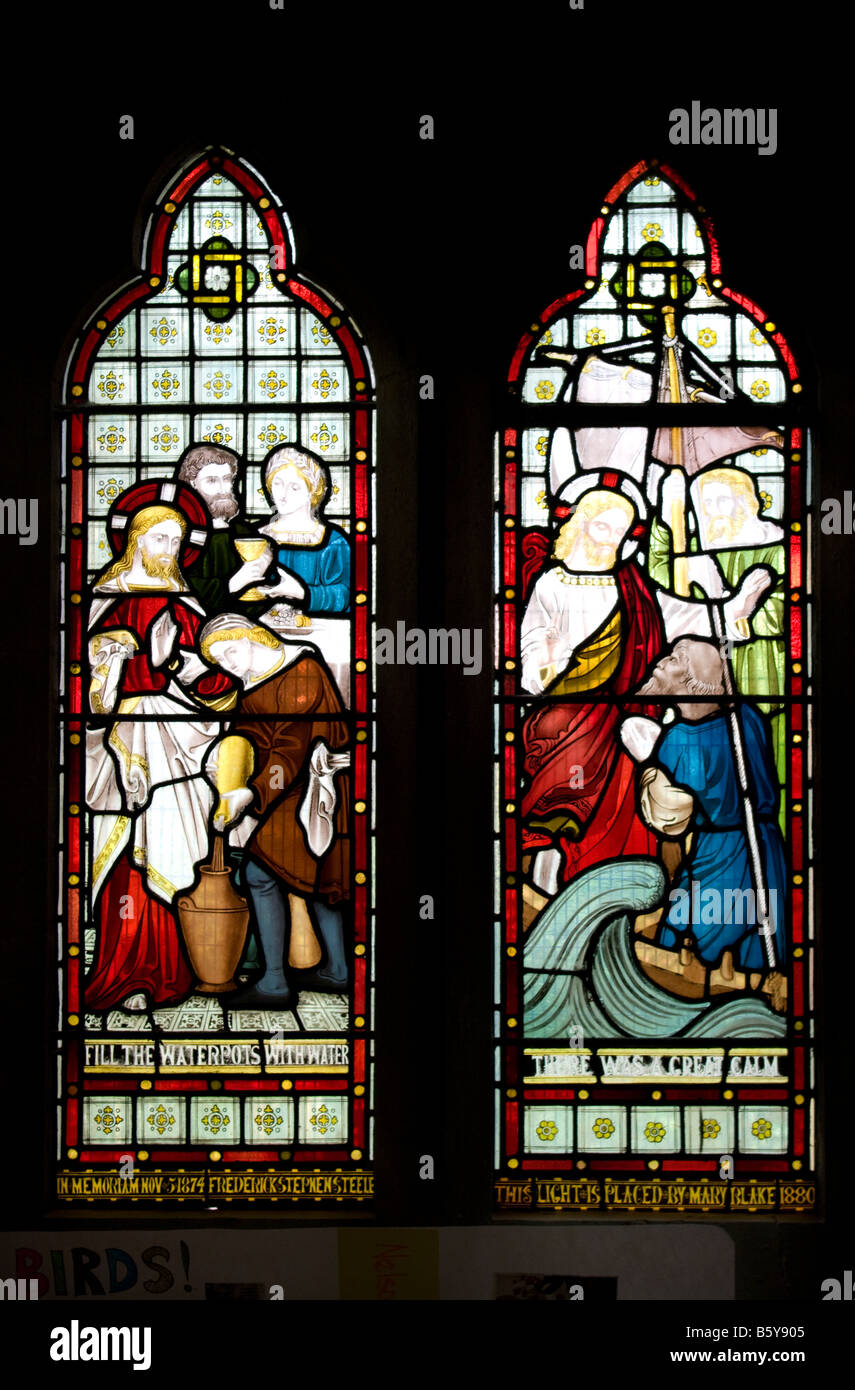 Macchia Vetrate di chiesa con piombo Windows Foto Stock
