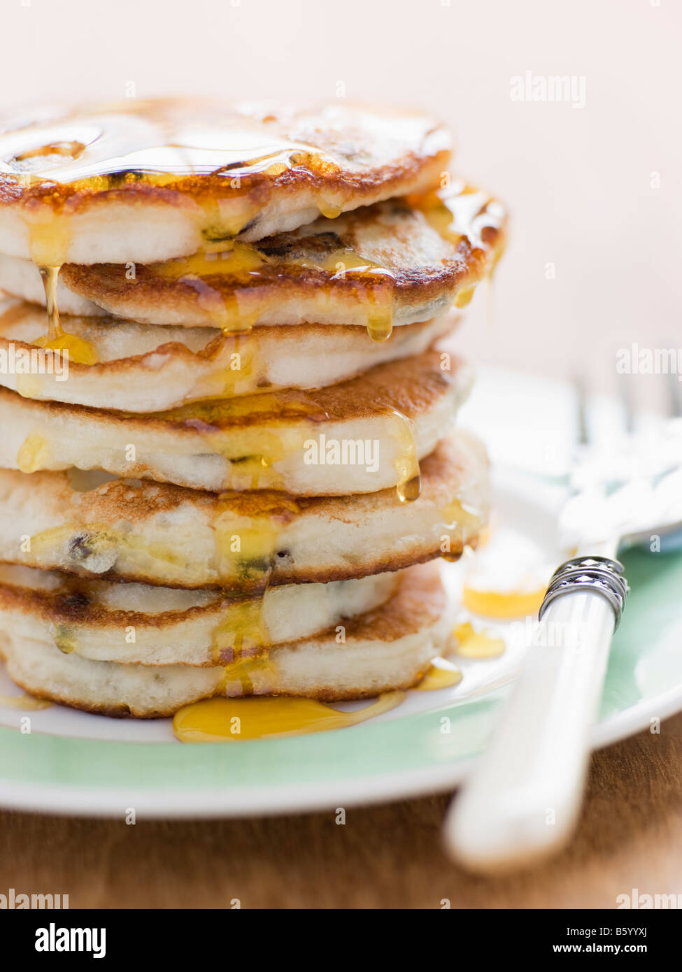 Frittelle con sciroppo d'acero Foto Stock